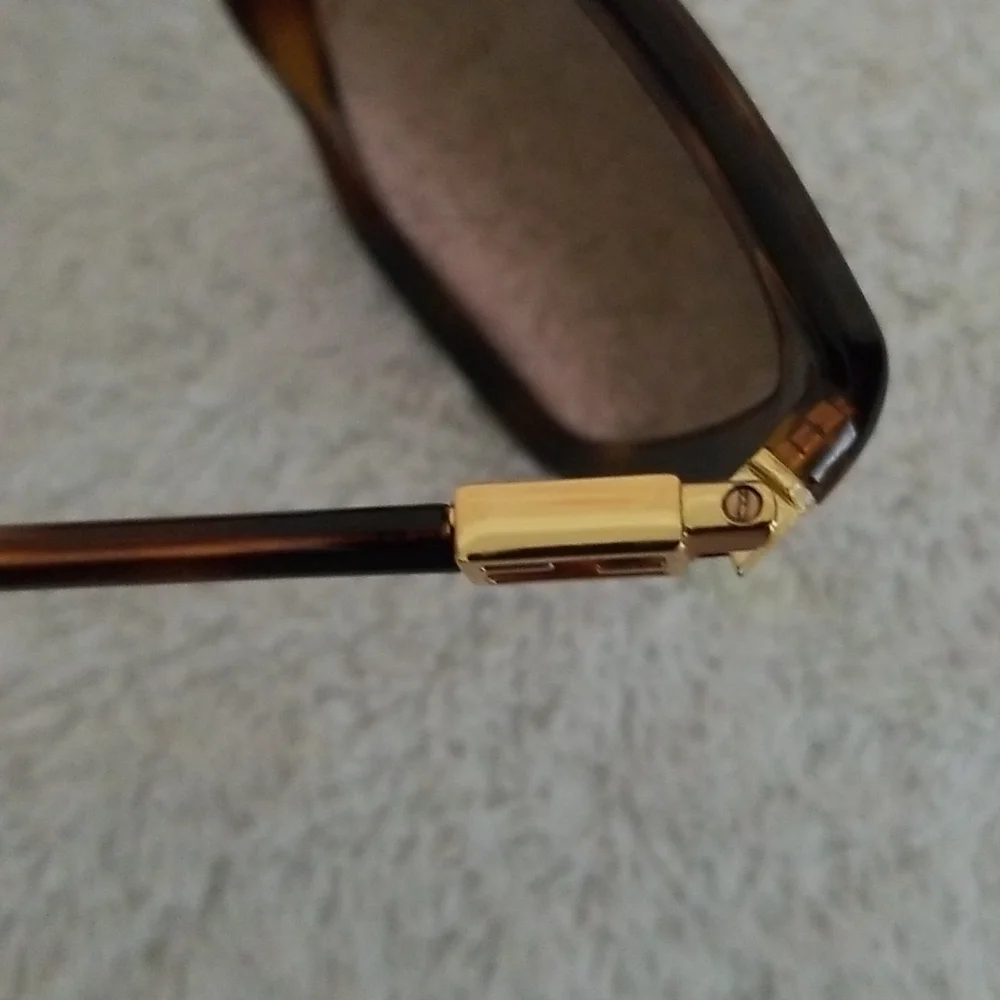 New Fendi Injection Plastic Cat-Eye Sunglasses - Picture 11 of 16